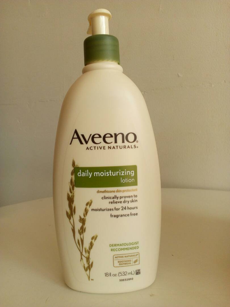 Aveeno Daily Moisturizing Body Lotion - 18floz/532ml - Image 2