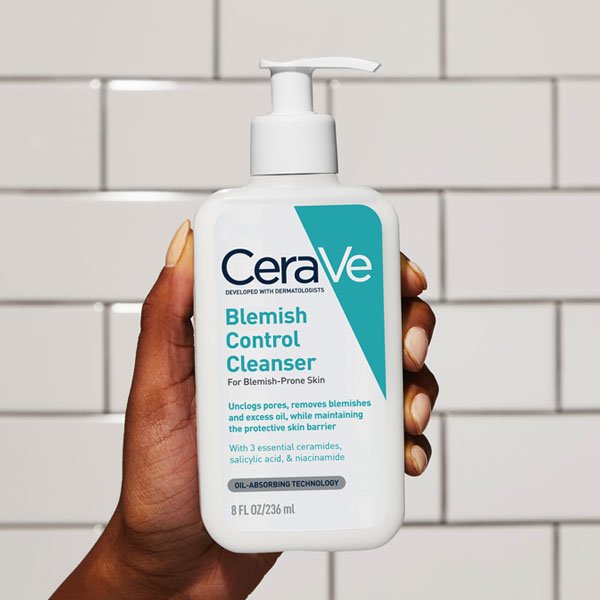 CeraVe blemish control cleanser - 236ml - Image 2
