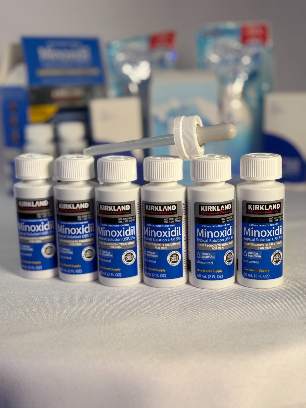 Kirkland signature extra strength for men Minoxidil topical solution 5% - 2floz/6 bottles - Image 2
