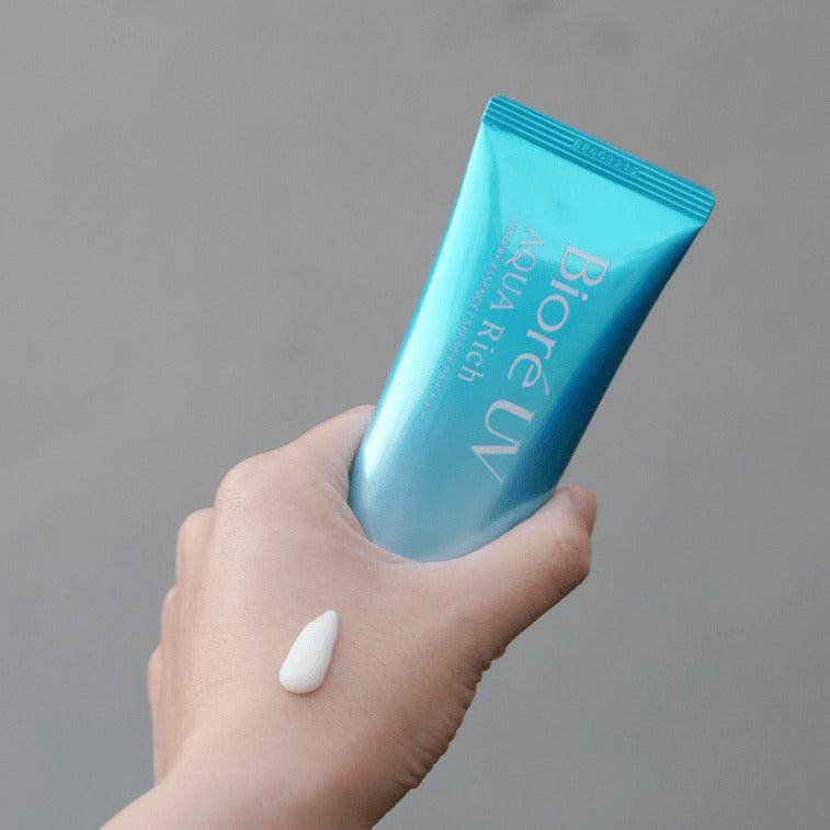 bioré UV Aqua rich watery essence - 70ml - Image 3